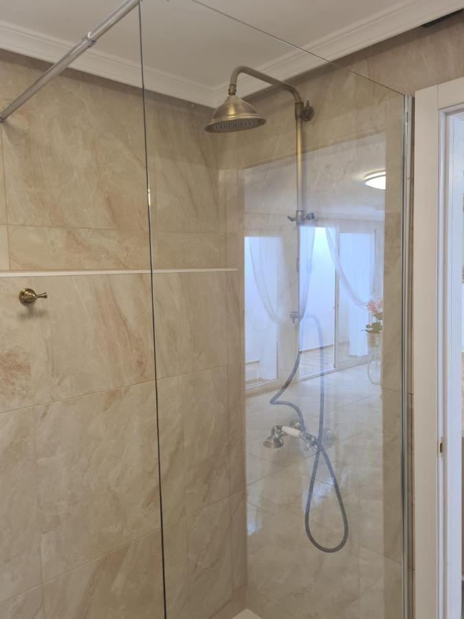 Retro 1 Bedroom Apartment Chayofa Екстер'єр фото