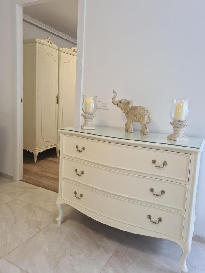 Retro 1 Bedroom Apartment Chayofa Екстер'єр фото