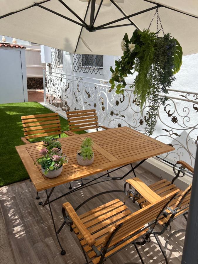 Retro 1 Bedroom Apartment Chayofa Екстер'єр фото